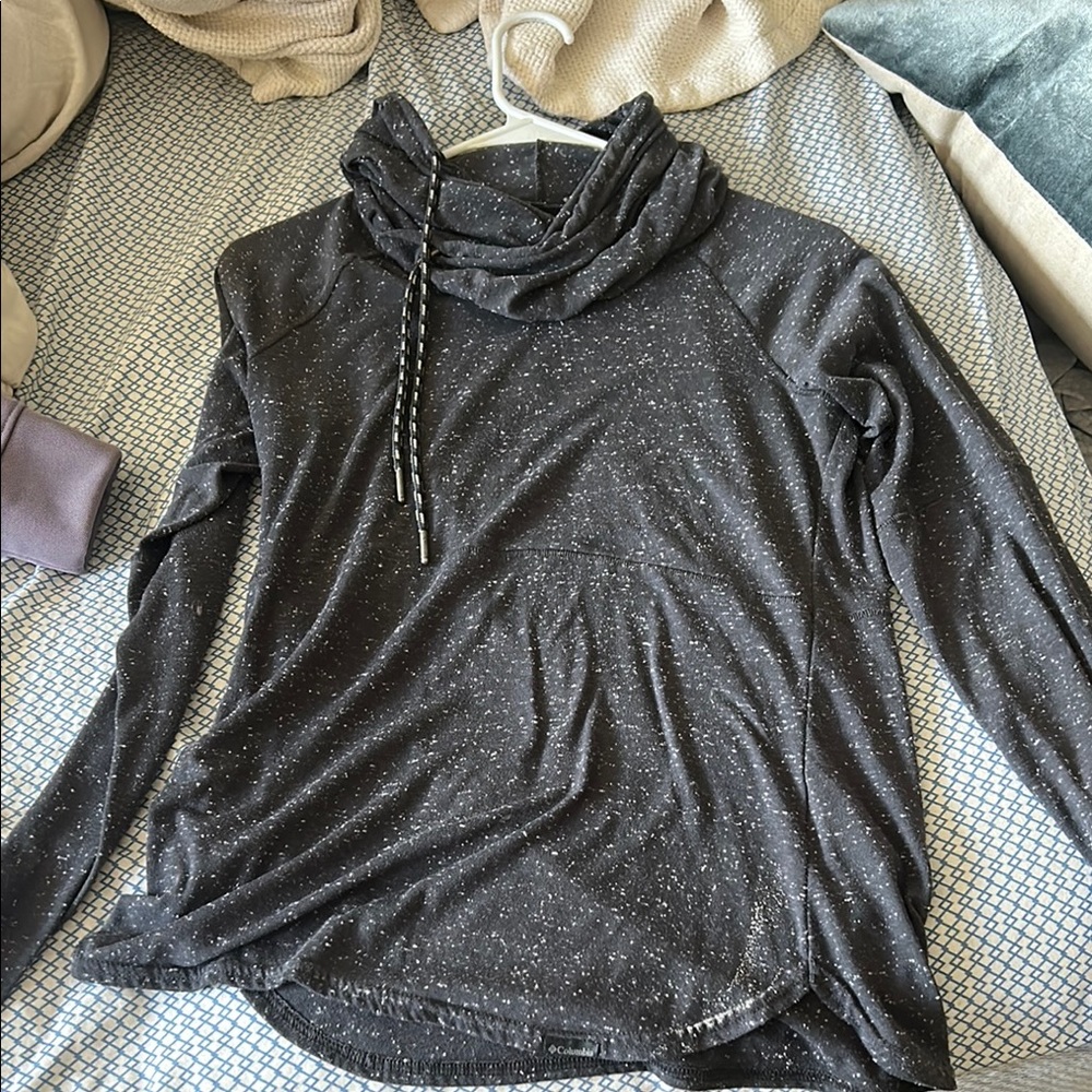 Columbia Black and White Speckled Sweater